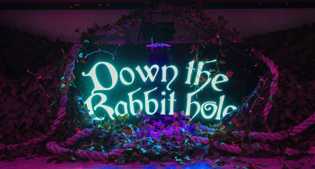 Alice in wonderland event decor (10)