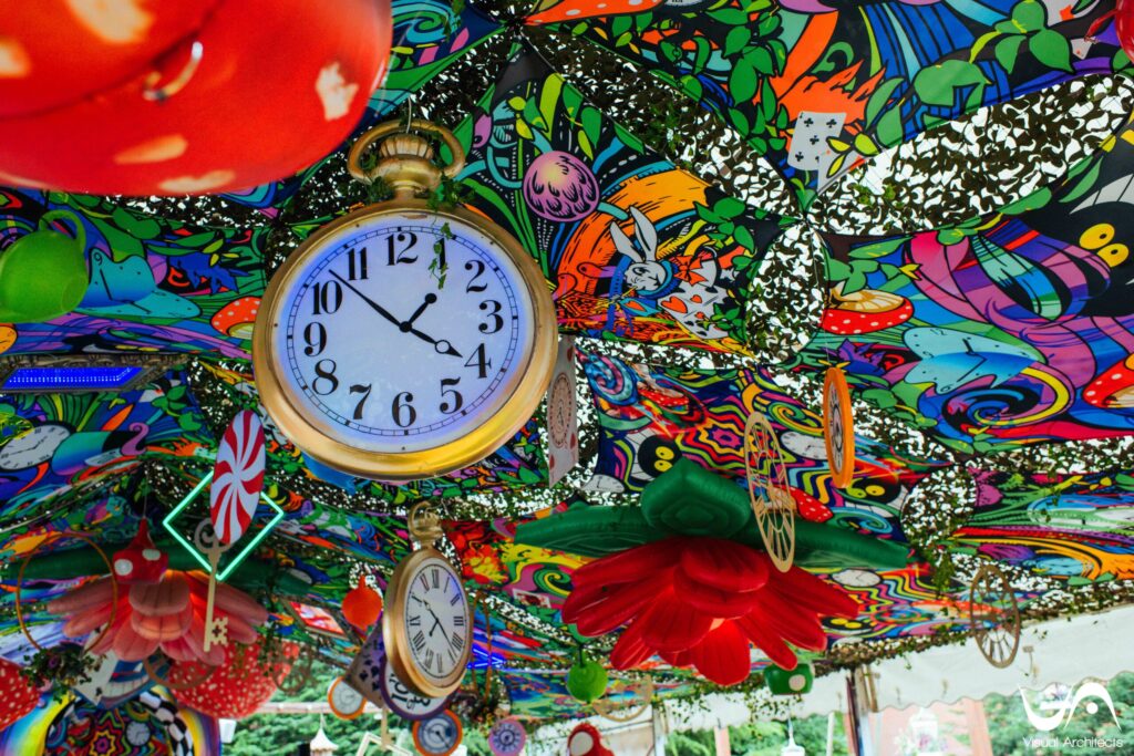Alice in wonderland event decor (4)