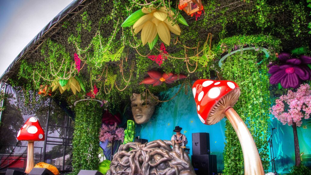 Enchanted gardens event decor (33)
