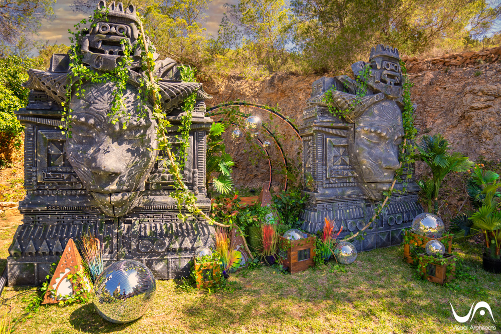 Temple of ruins event decor (5)